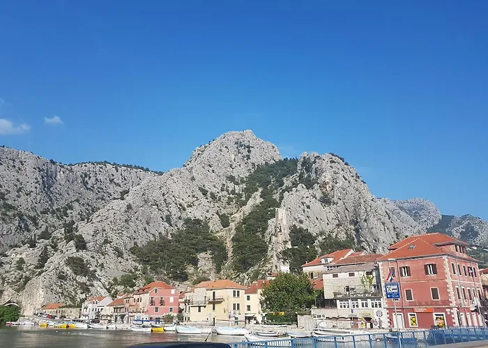 Apartman Cute Omis