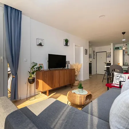 Cute Apartman *