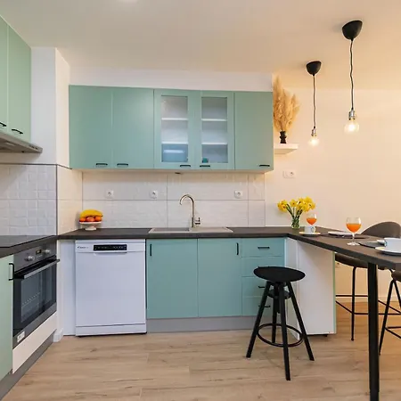 Cute Apartman